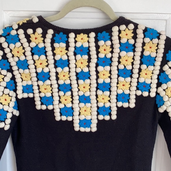 Nicole Miller Collection Pom Pom Floral Sweater - Picture 5 of 8